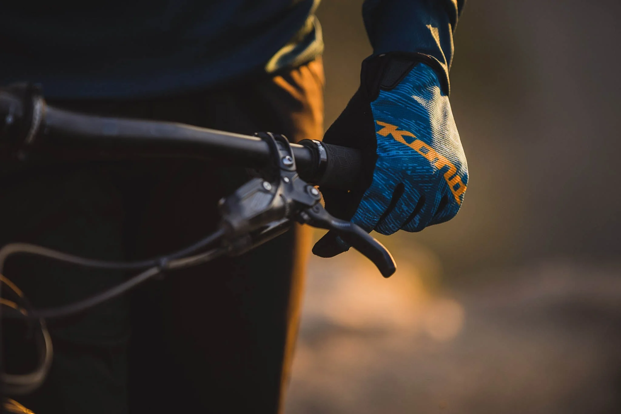 Unisex Replicant Enduro Gloves - Image 4